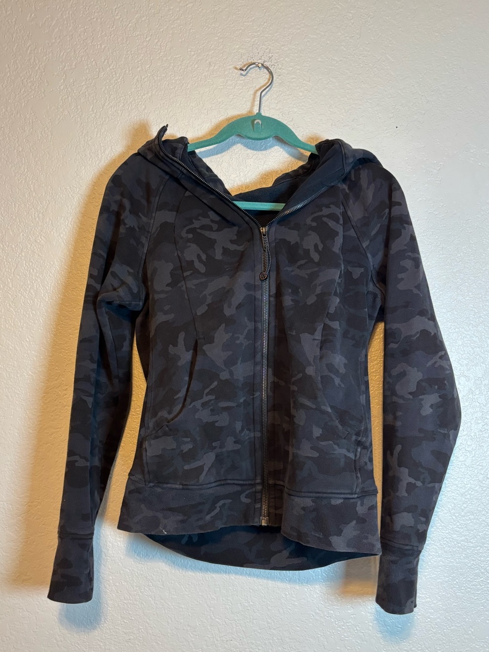 Lululemon Scuba Hoodie Size 10 Camo Black Grey Womens Full Zip Running Jogging